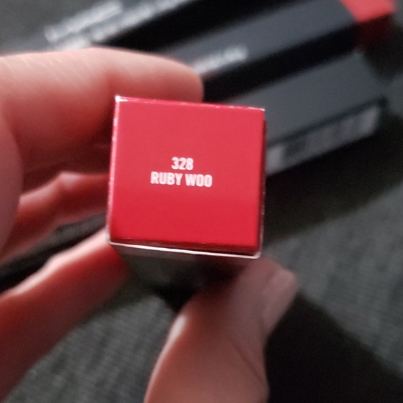 NOT AVAILABLE*** MAC Cosmetics - Picture 3 of 5